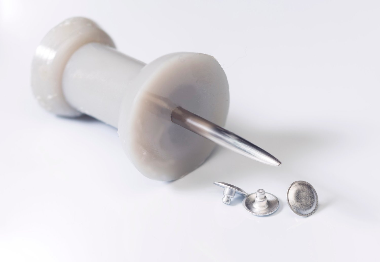 Fastening Solutions for Consumer Electronics PennEngineering